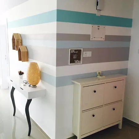 трехкомнатные в жилом комплексе Caesar D4 Flat13 Appartement *